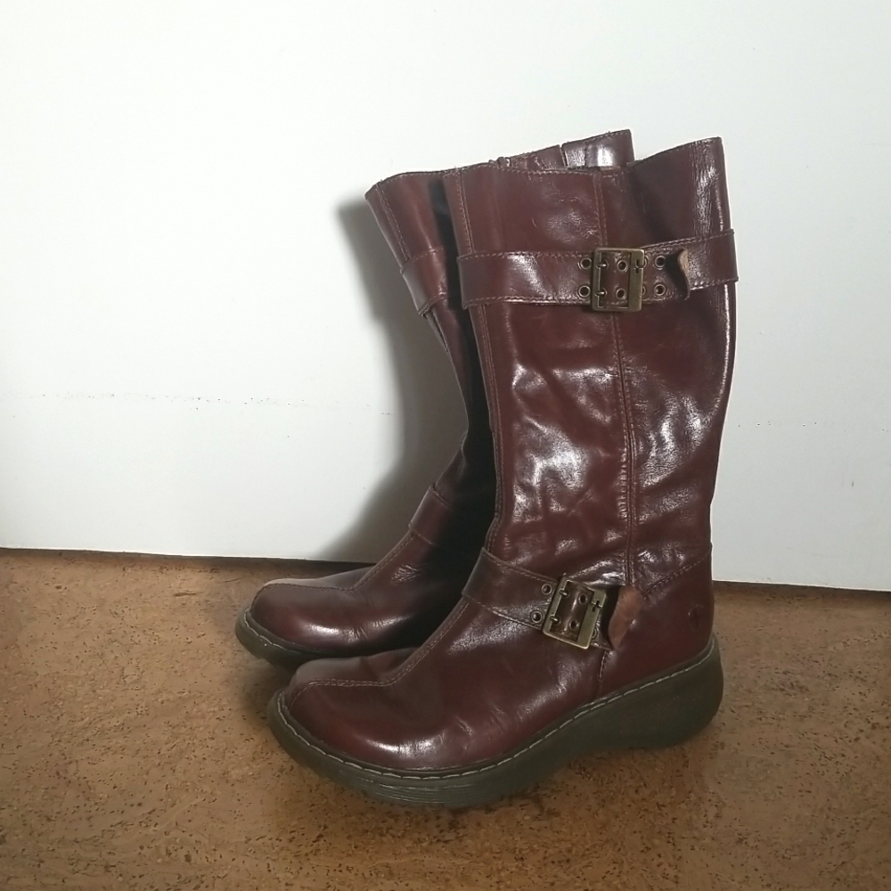 Dr. Martens Milly buckle boot mid calf 7